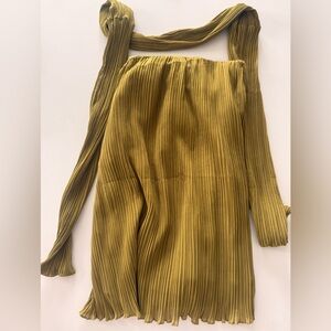 Pleated Midi Skirt in Olive Green